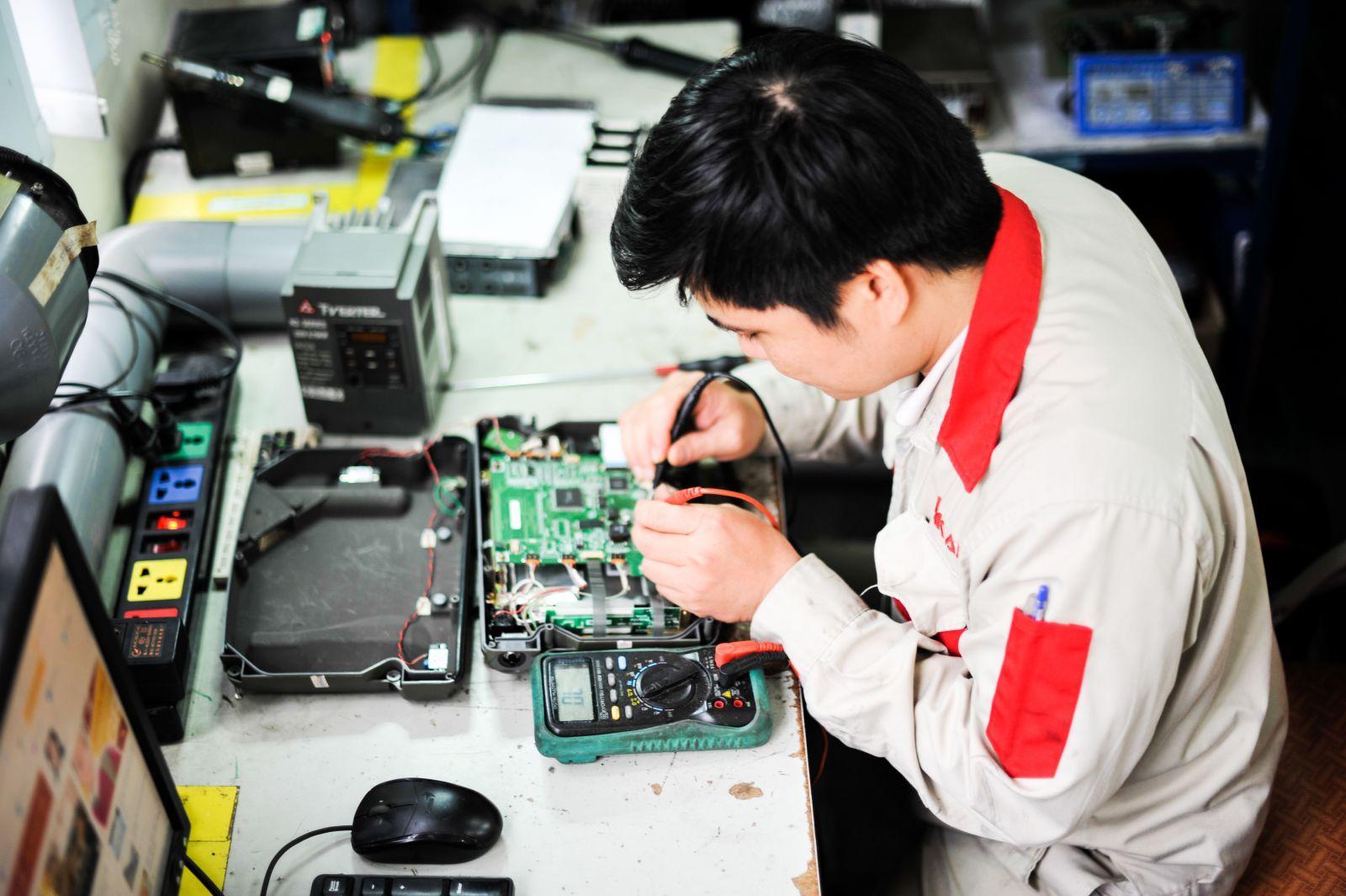 Lồng Máy Giặt Không Quay Do Board Mạch Bị Lỗi Lồng Máy Giặt Không Quay Do Board Mạch Bị Lỗi