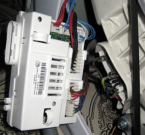 Lỗi F12 Trên Máy Giặt Ariston