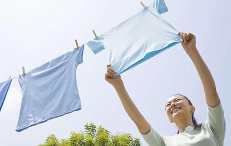 Có Nên Phơi Quần Áo Ra Ngoài Trời Không? Có Nên Phơi Quần Áo Ra Ngoài Trời Không?