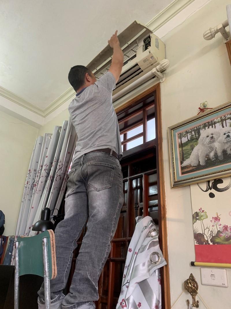 Trong Quá Trình Lắp Đặt, Họ Phải Chọn Vị Trí Phù Hợp Cho Các Thiết Bị Trong Quá Trình Lắp Đặt, Họ Phải Chọn Vị Trí Phù Hợp Cho Các Thiết Bị