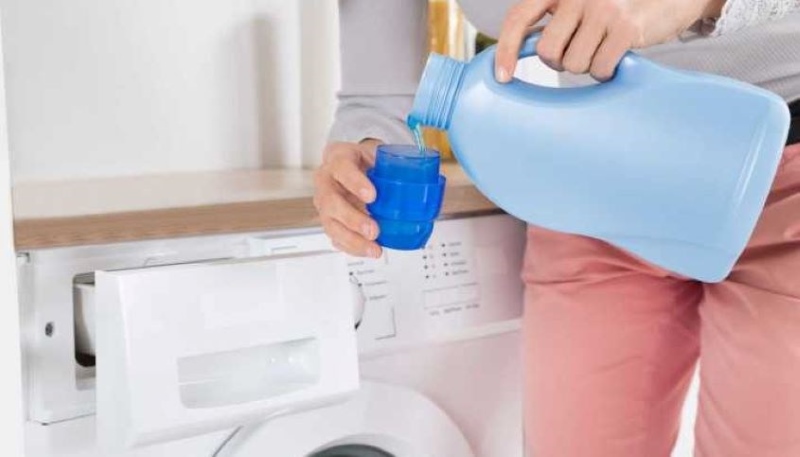 Đổ Nước Giặt Và Nước Xả Vải Dịu Nhẹ Vào Khay Đựng Đổ Nước Giặt Và Nước Xả Vải Dịu Nhẹ Vào Khay Đựng