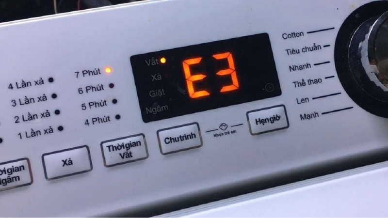 E3 Xuất Hiện Khi Máy Đang Gặp Khó Khăn Trong Quá Trình Thoát Nước E3 Xuất Hiện Khi Máy Đang Gặp Khó Khăn Trong Quá Trình Thoát Nước