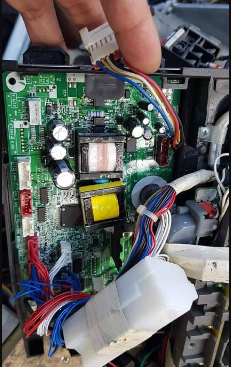 Ic/Biến Thế Nguồn Trên Mainboard Cục Lạnh Bị Hỏng Ic/Biến Thế Nguồn Trên Mainboard Cục Lạnh Bị Hỏng