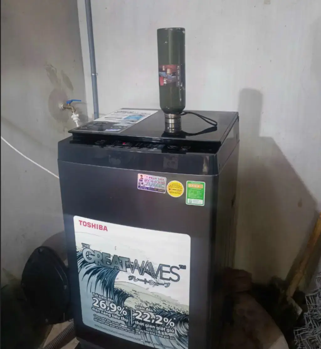 Ảnh Thực Tế Kỹ Thuật Viên Sửa Máy Giặt Tại Cam Thượng Ba Vì