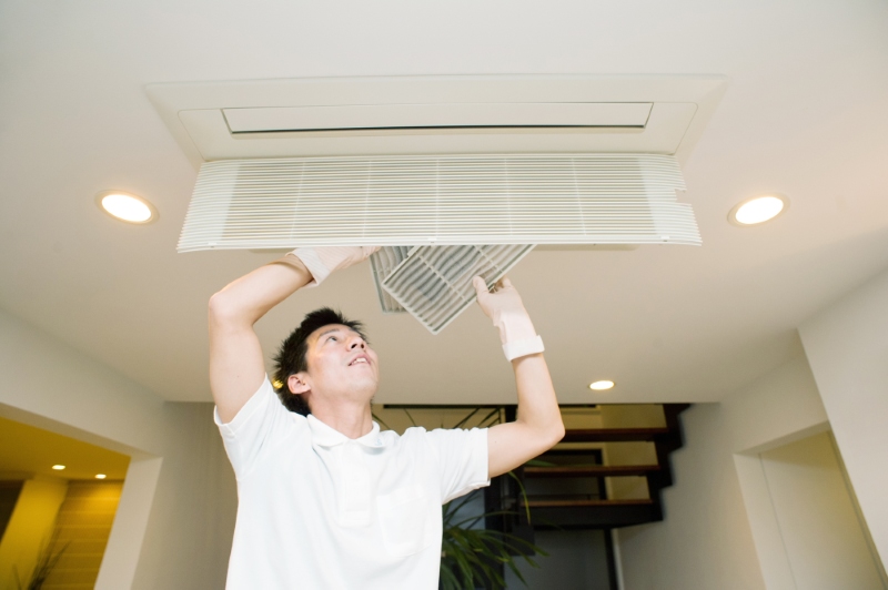Quy Trình Vệ Sinh Điều Hòa Âm Trần Chuyên Nghiệp