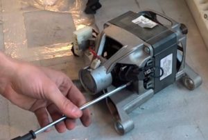 Lỗi F21 Trong Máy Giặt Siemens Lỗi F21 Trong Máy Giặt Siemens